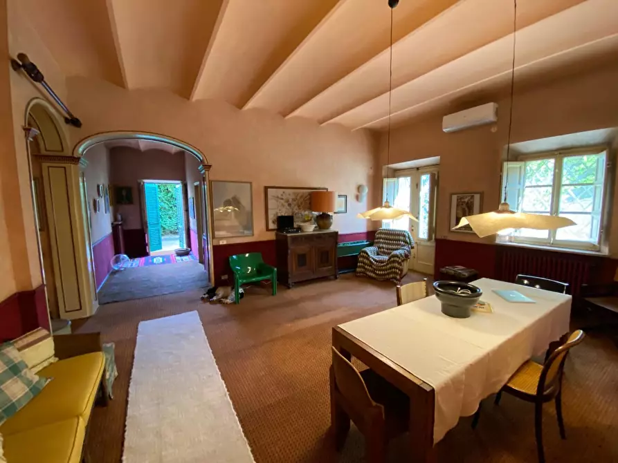 Immagine 22 di Villa in vendita  a Capannori