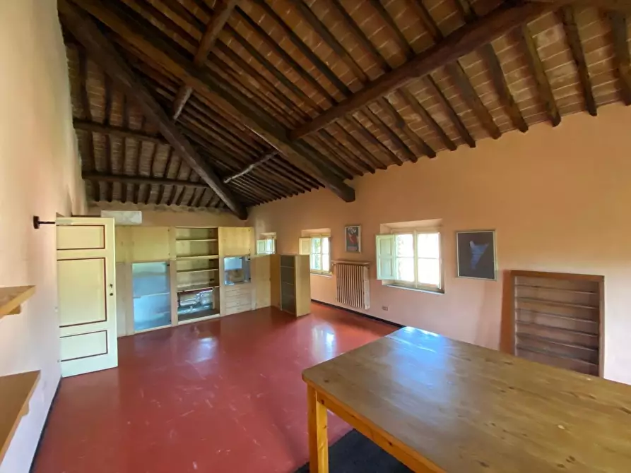 Immagine 49 di Villa in vendita  a Capannori