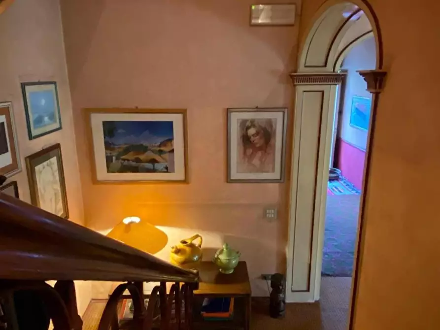 Immagine 56 di Villa in vendita  a Capannori