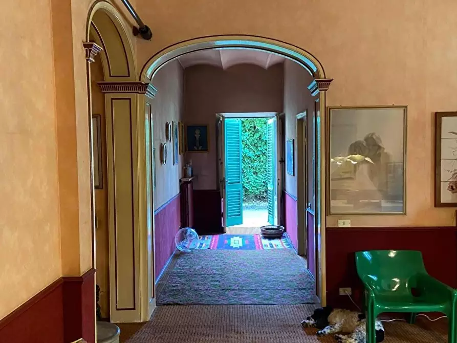 Immagine 25 di Villa in vendita  a Capannori