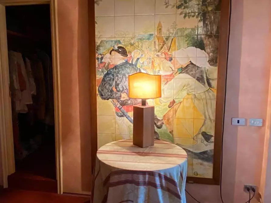 Immagine 38 di Villa in vendita  a Capannori