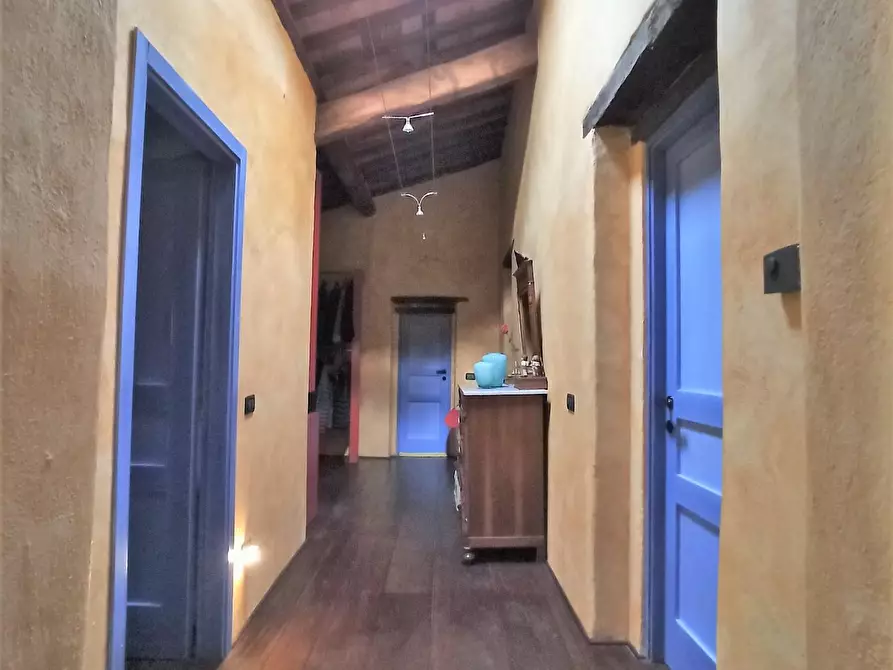 Immagine 14 di Rustico / casale in vendita  a Capannori