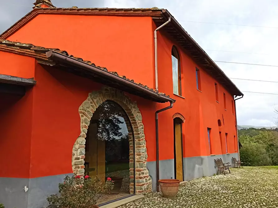Immagine 8 di Rustico / casale in vendita  a Capannori