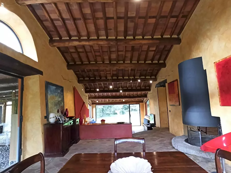 Immagine 10 di Rustico / casale in vendita  a Capannori