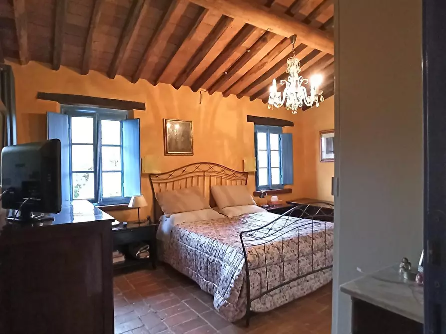 Immagine 15 di Rustico / casale in vendita  a Capannori
