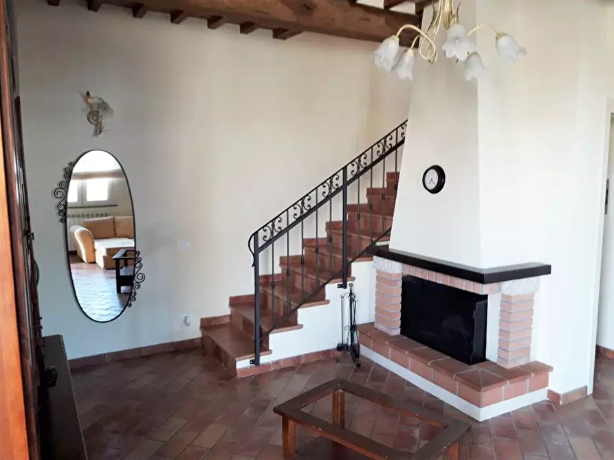 Immagine 12 di Villa in vendita  a Capannori