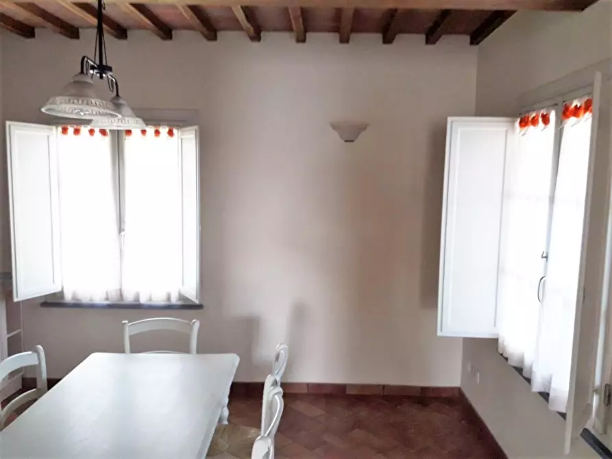 Immagine 10 di Villa in vendita  a Capannori