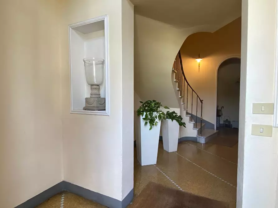 Immagine 29 di Appartamento in vendita  a Lucca
