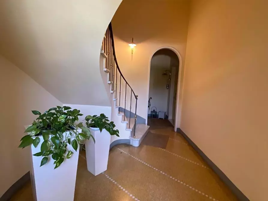 Immagine 27 di Appartamento in vendita  a Lucca