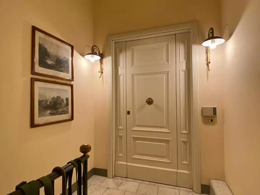 Immagine 26 di Appartamento in vendita  a Lucca