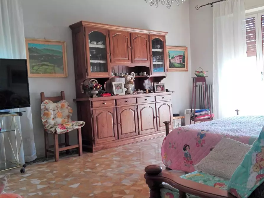 Immagine 9 di Villa in vendita  a Lucca