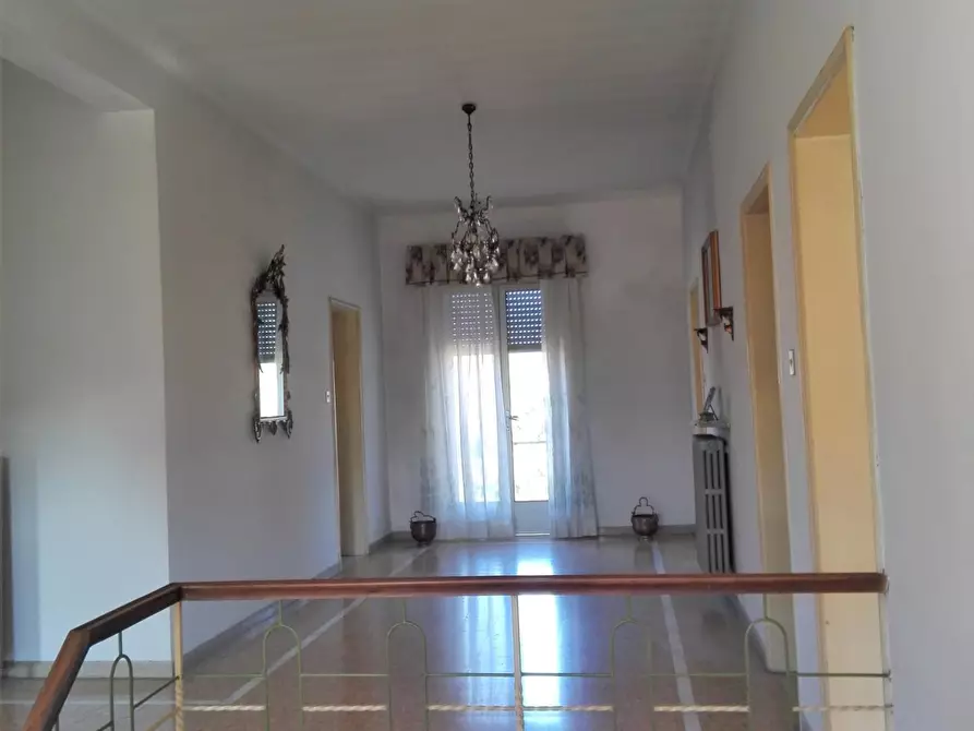 Immagine 13 di Villa in vendita  a Lucca