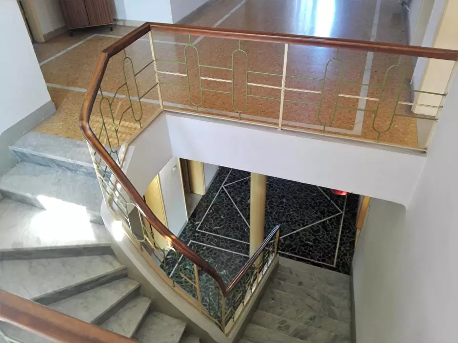 Immagine 12 di Villa in vendita  a Lucca