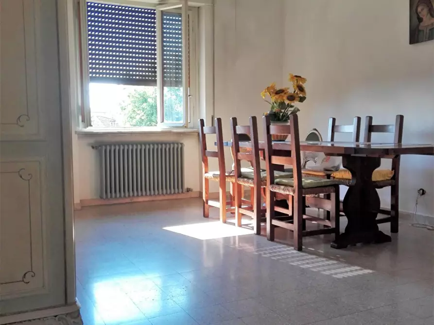 Immagine 8 di Villa in vendita  a Lucca