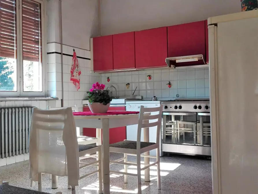 Immagine 11 di Villa in vendita  a Lucca