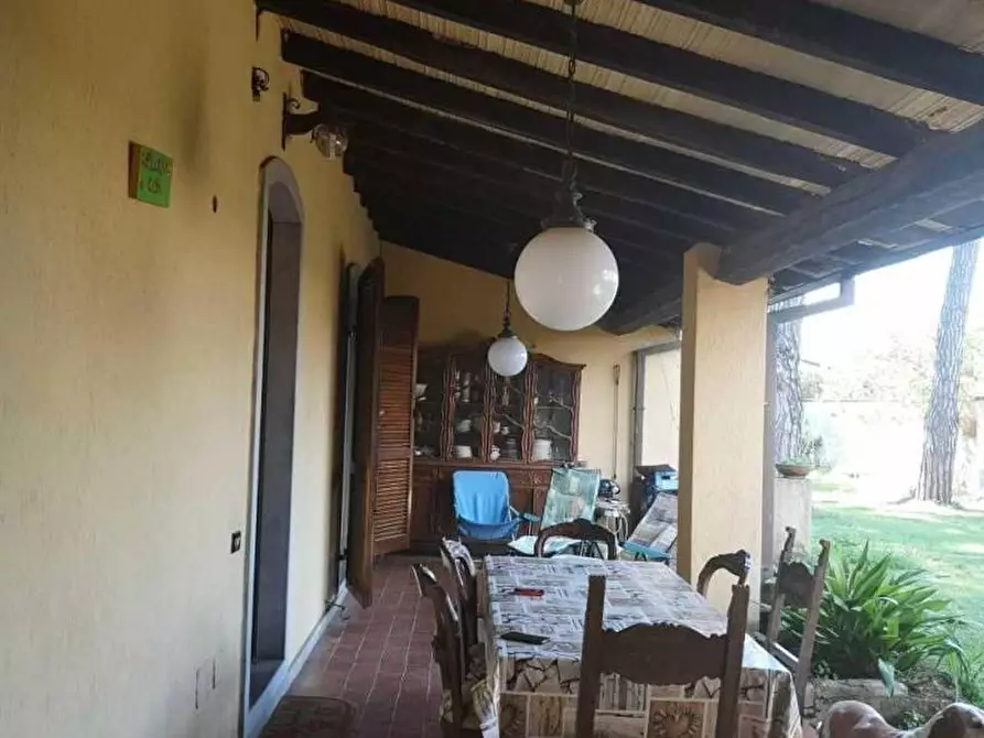 Immagine 8 di Villa in vendita  a Carrara