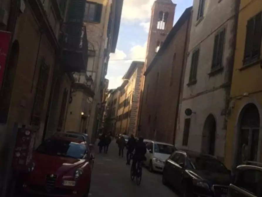 Immagine 1 di Locale commerciale in affitto  a Pisa