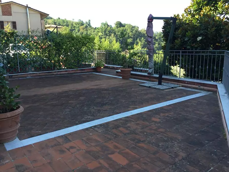 Immagine 10 di Porzione di casa in vendita  a Carrara