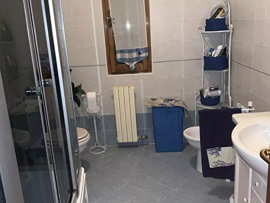 Immagine 8 di Casa bifamiliare in vendita  a Massa