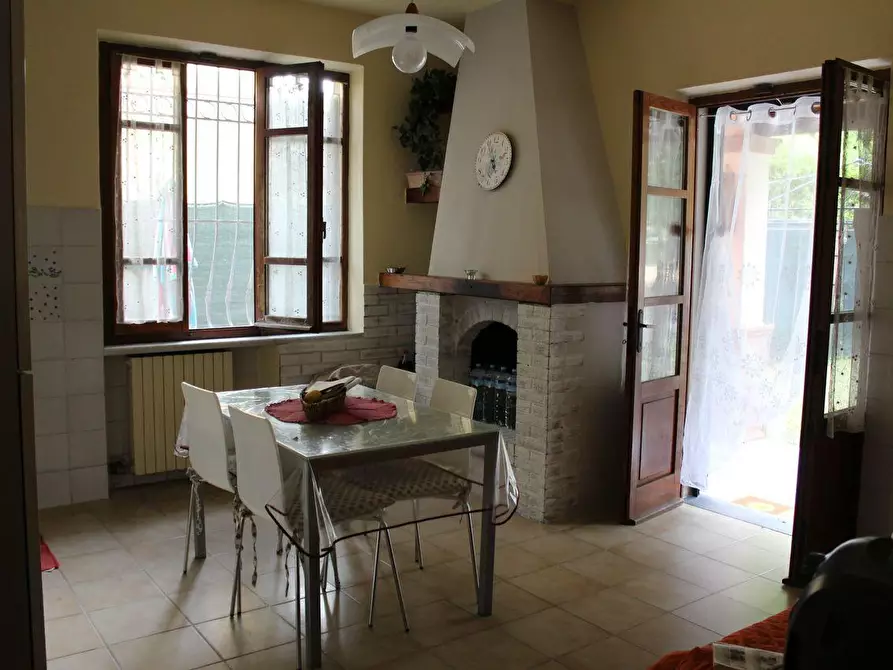 Immagine 4 di Casa bifamiliare in vendita  a Massa