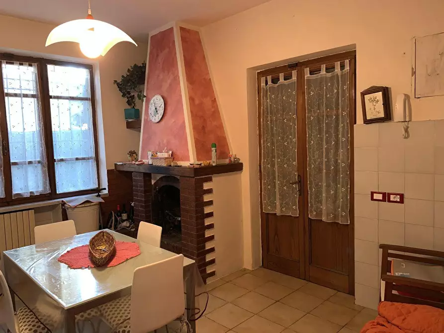 Immagine 6 di Casa bifamiliare in vendita  a Massa