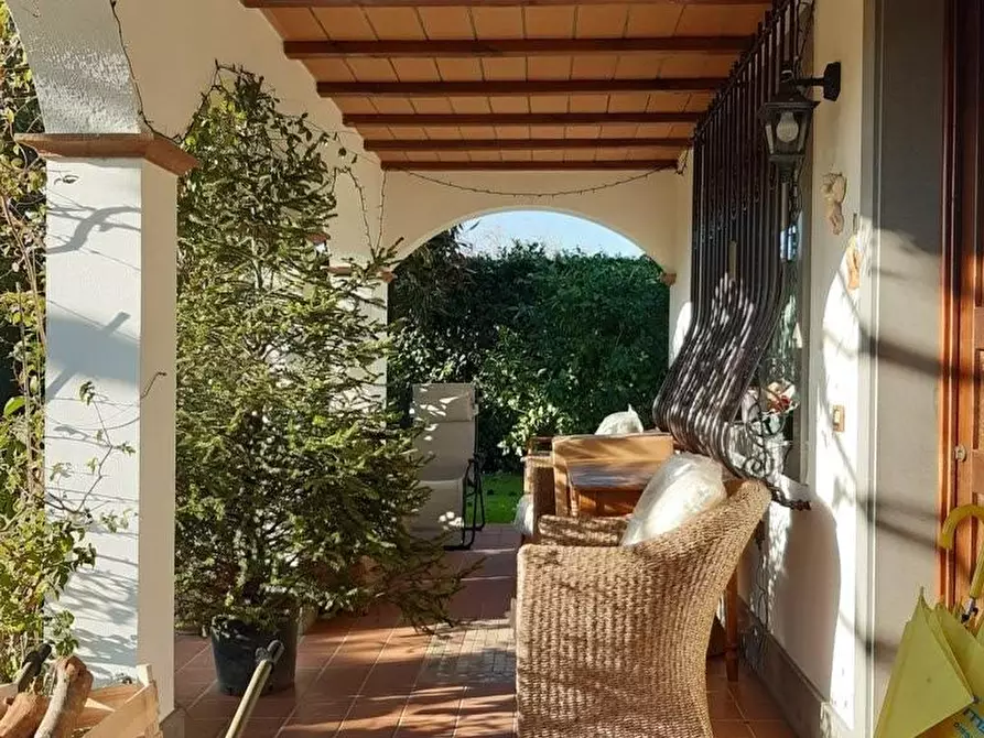 Immagine 6 di Casa trifamiliare in vendita  a Montignoso