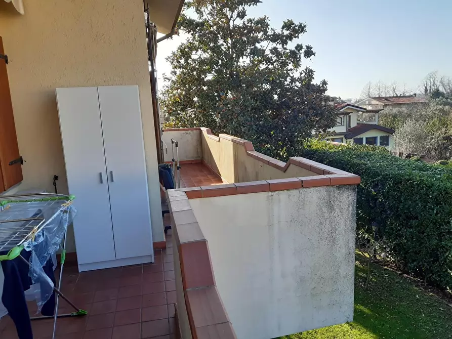 Immagine 16 di Casa trifamiliare in vendita  a Montignoso