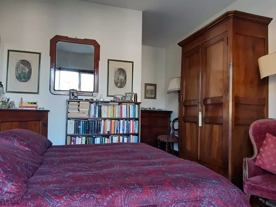 Immagine 13 di Casa trifamiliare in vendita  a Montignoso