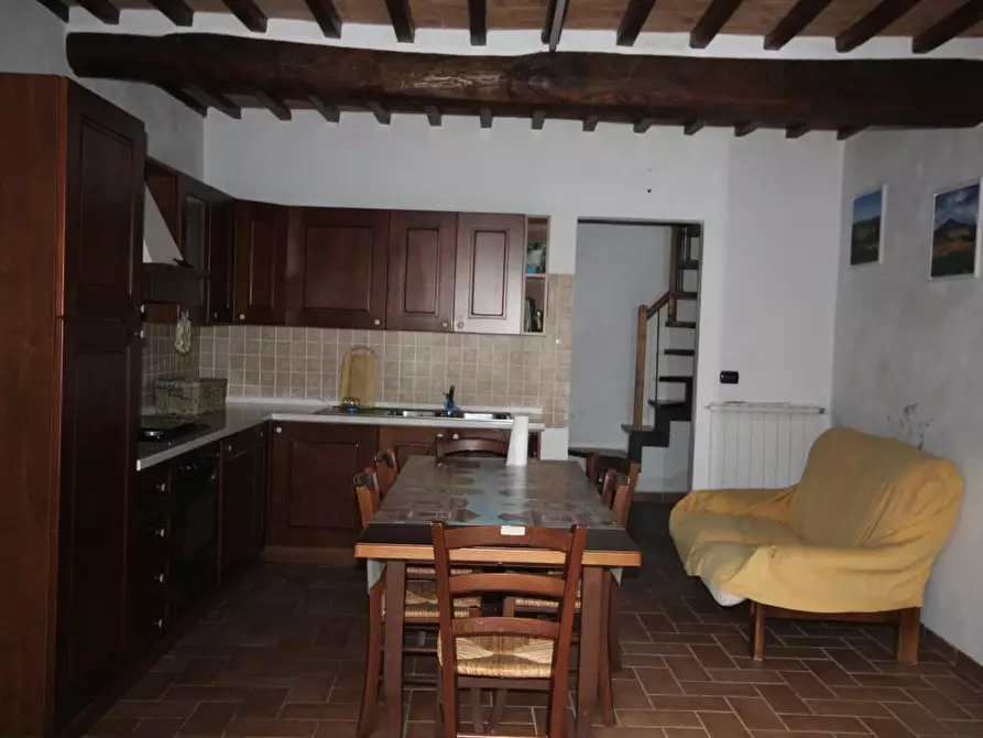 Immagine 10 di Casa colonica in vendita  a Montalcino