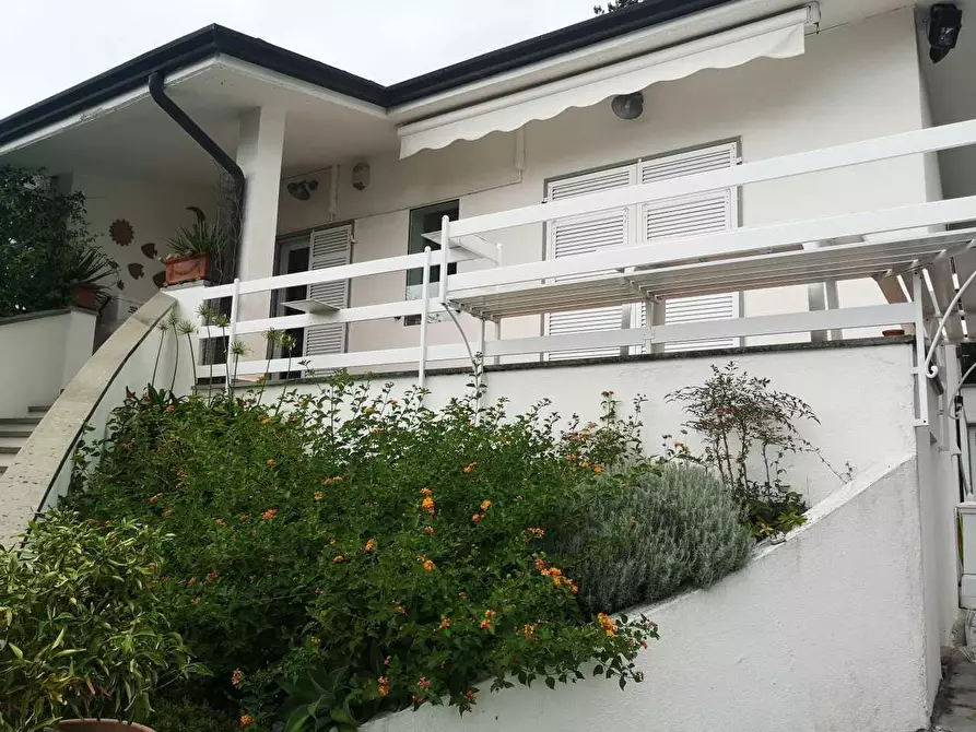 Immagine 40 di Casa bifamiliare in vendita  a Ameglia