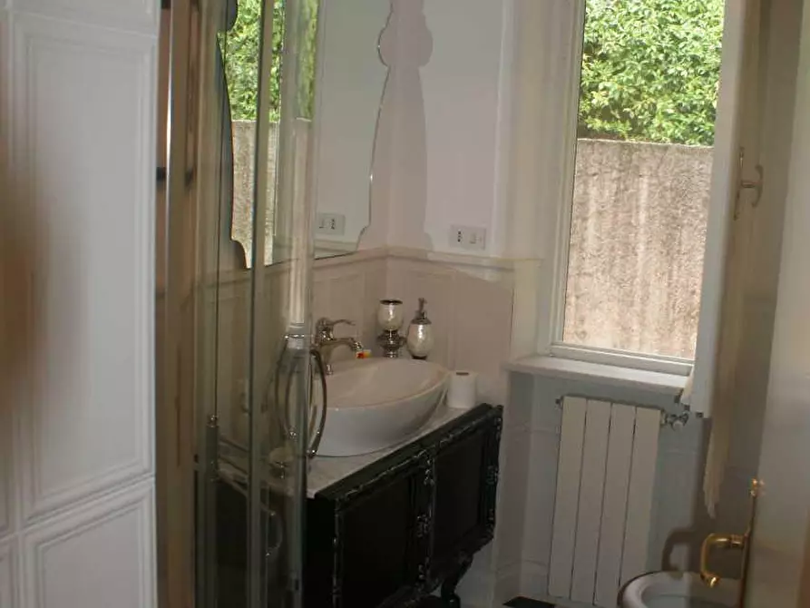 Immagine 10 di Casa bifamiliare in vendita  a Ameglia