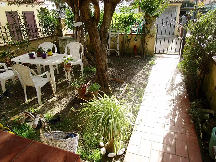 Immagine 6 di Appartamento in affitto  a Pisa