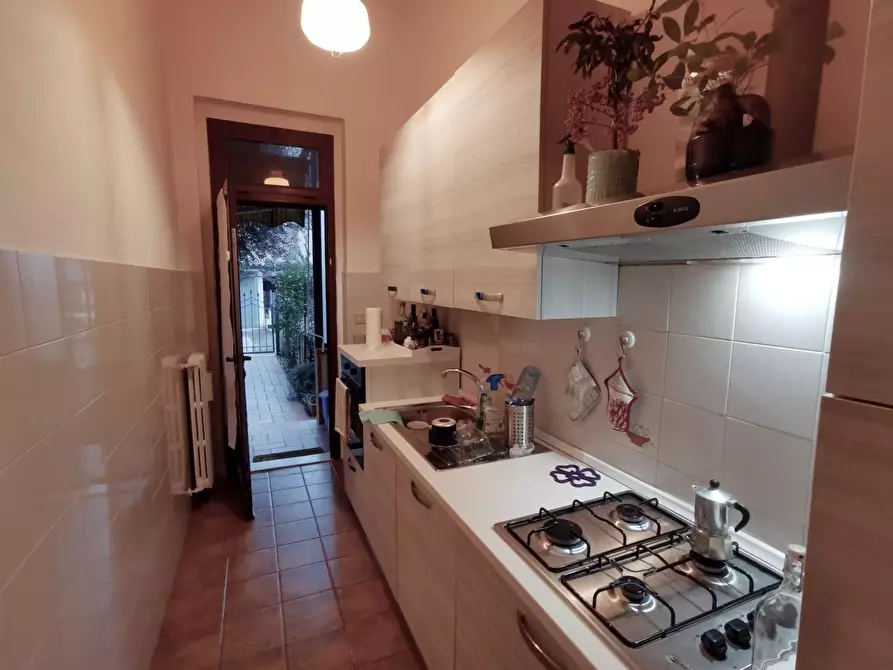 Immagine 18 di Appartamento in affitto  a Pisa