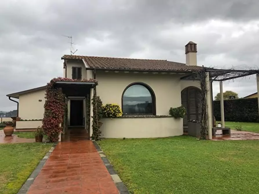 Immagine 22 di Villa in vendita  a San Miniato