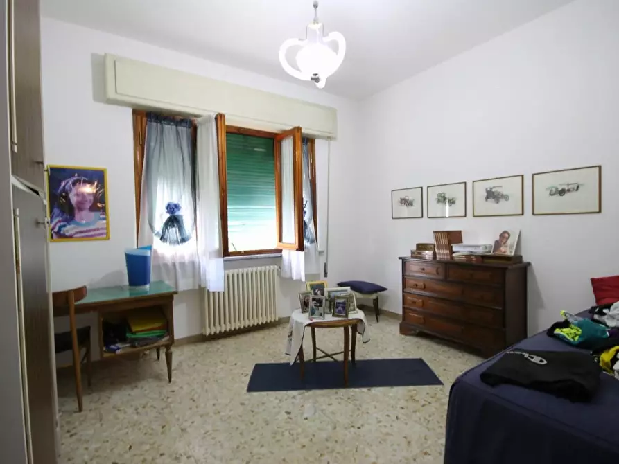 Immagine 18 di Villa in vendita  a Lucca
