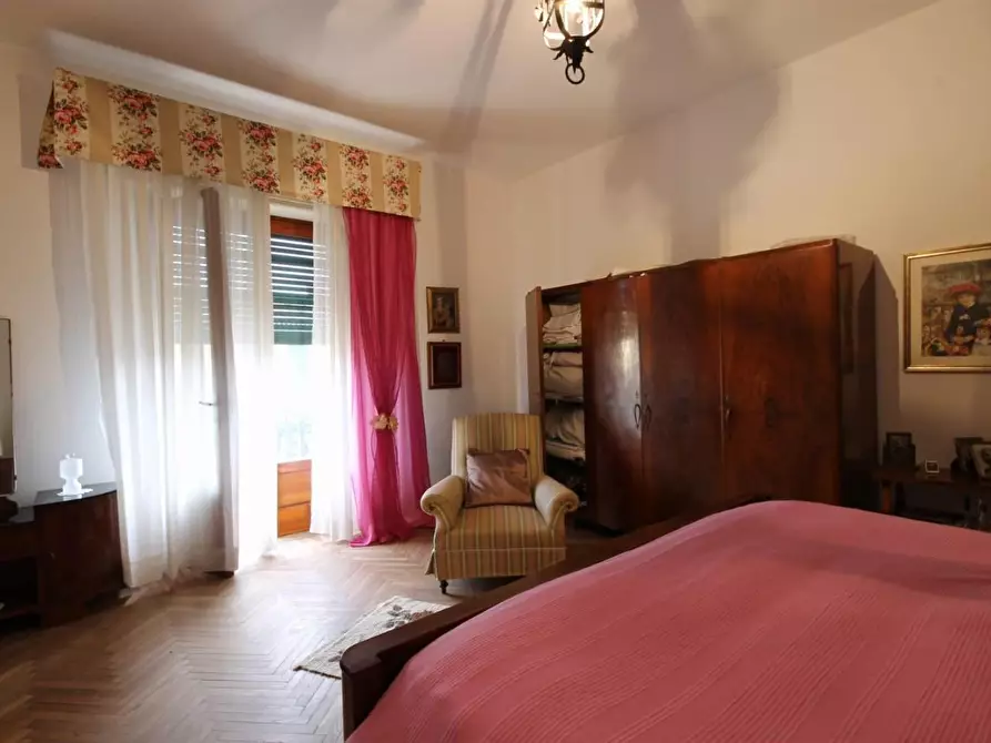 Immagine 14 di Villa in vendita  a Lucca