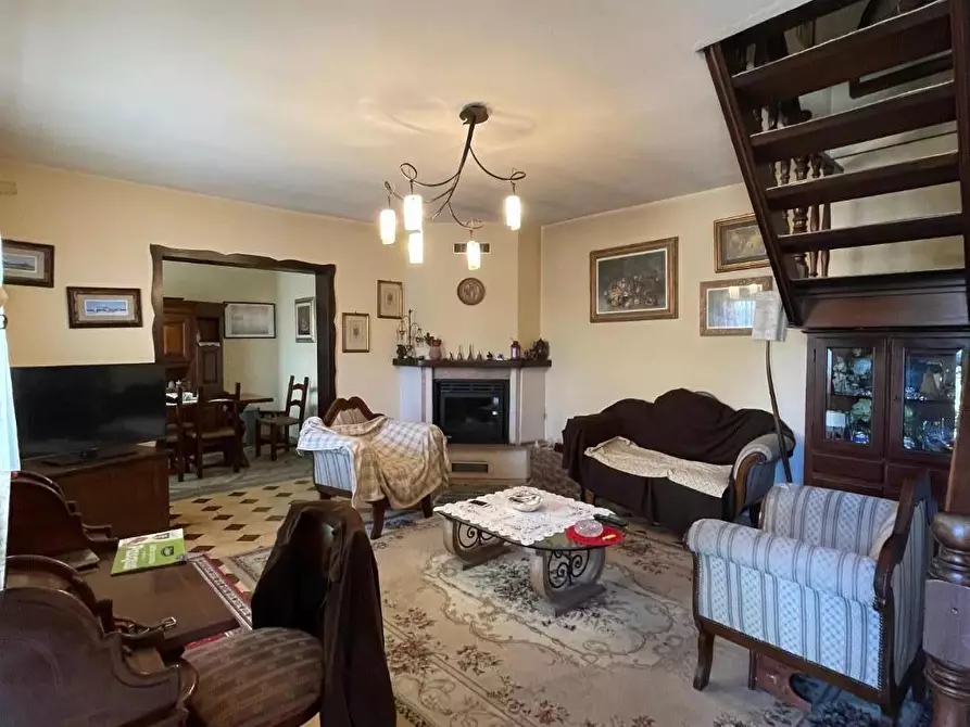 Immagine 8 di Casa indipendente in vendita  a Massa