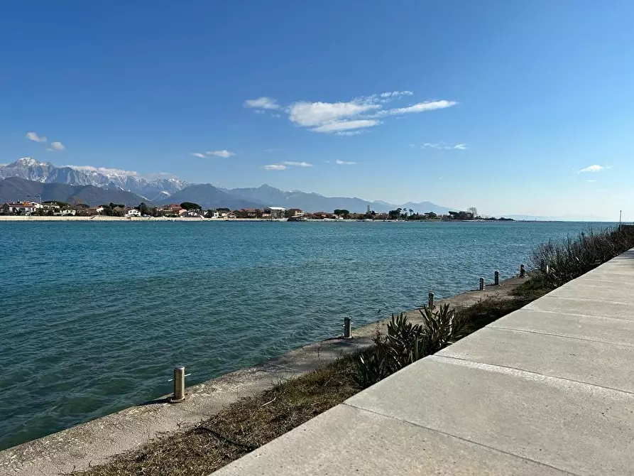 Immagine 25 di Appartamento in vendita  a Ameglia