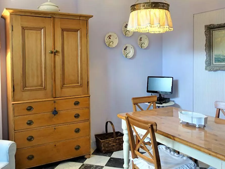 Immagine 8 di Appartamento in vendita  a Ameglia