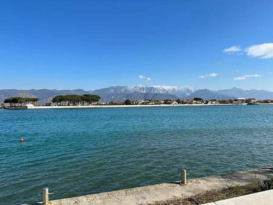 Immagine 39 di Appartamento in vendita  a Ameglia