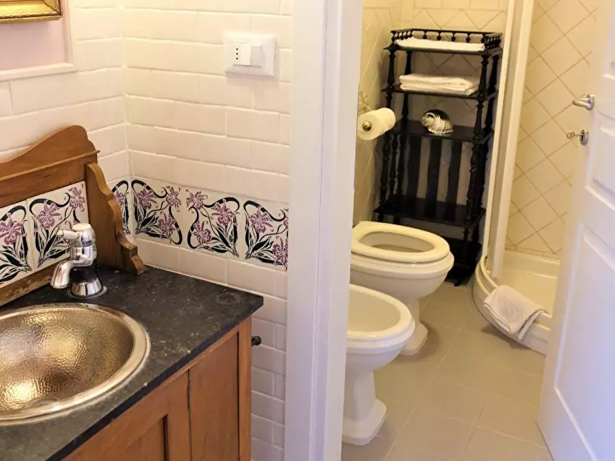 Immagine 21 di Appartamento in vendita  a Ameglia