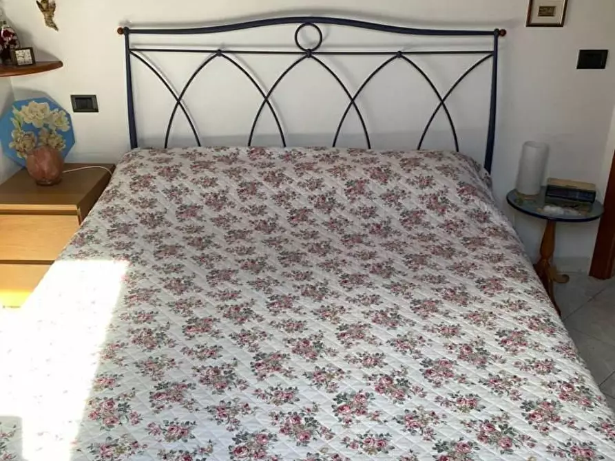 Immagine 11 di Mansarda in vendita  a Massa