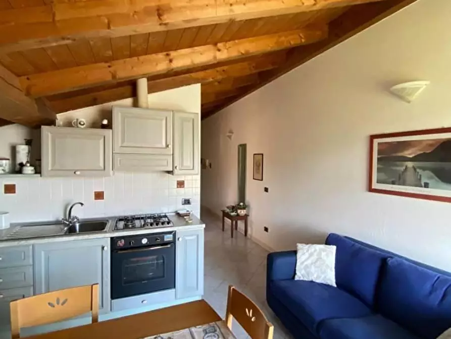 Immagine 5 di Mansarda in vendita  a Massa