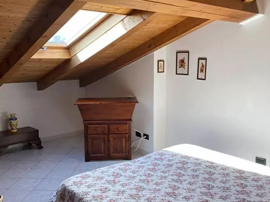 Immagine 10 di Mansarda in vendita  a Massa