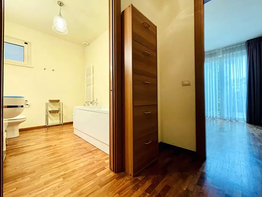 Immagine 21 di Casa indipendente in vendita  a Forte Dei Marmi