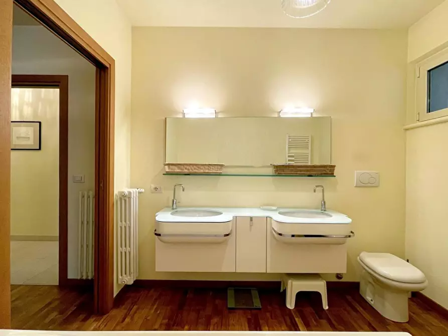 Immagine 25 di Casa indipendente in vendita  a Forte Dei Marmi