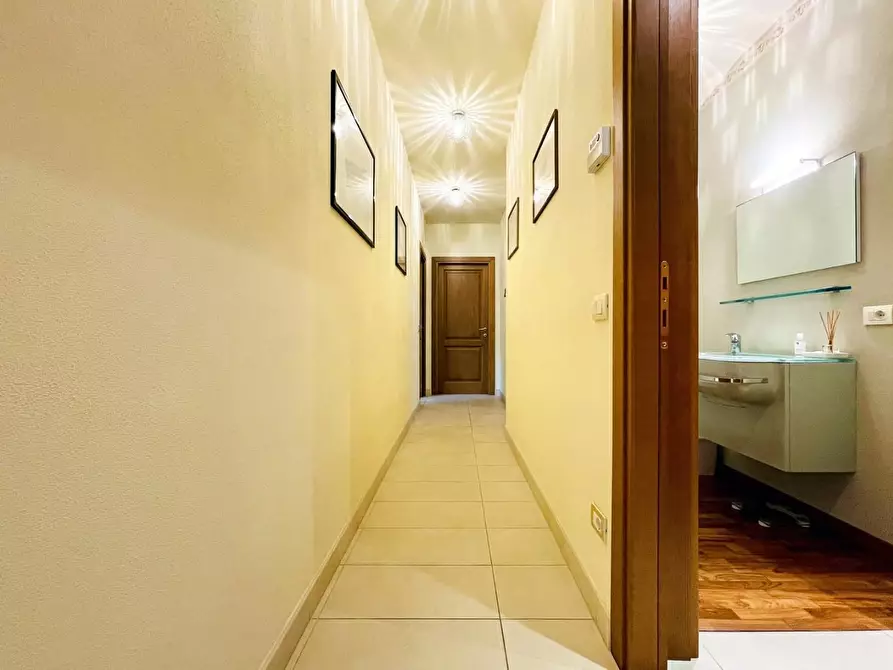 Immagine 18 di Casa indipendente in vendita  a Forte Dei Marmi