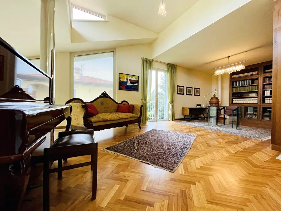 Immagine 32 di Casa indipendente in vendita  a Forte Dei Marmi