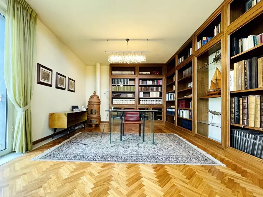 Immagine 33 di Casa indipendente in vendita  a Forte Dei Marmi