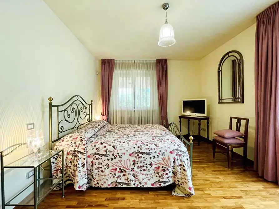 Immagine 26 di Casa indipendente in vendita  a Forte Dei Marmi